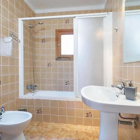 Vila Beautiful Near By Renthousing