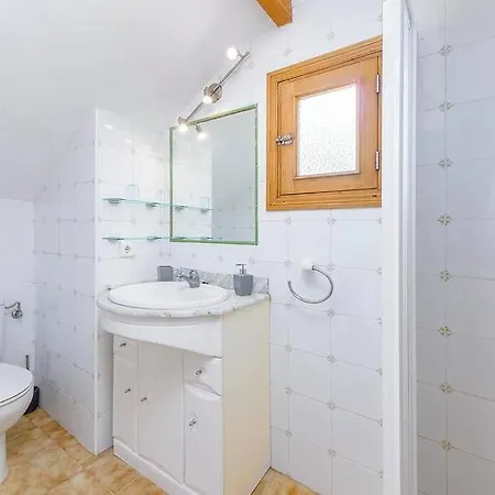 Vila Beautiful Near By Renthousing *